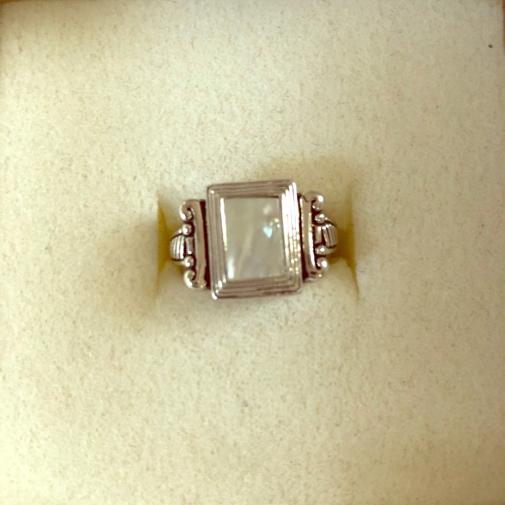 Premier designs ring size 7/8